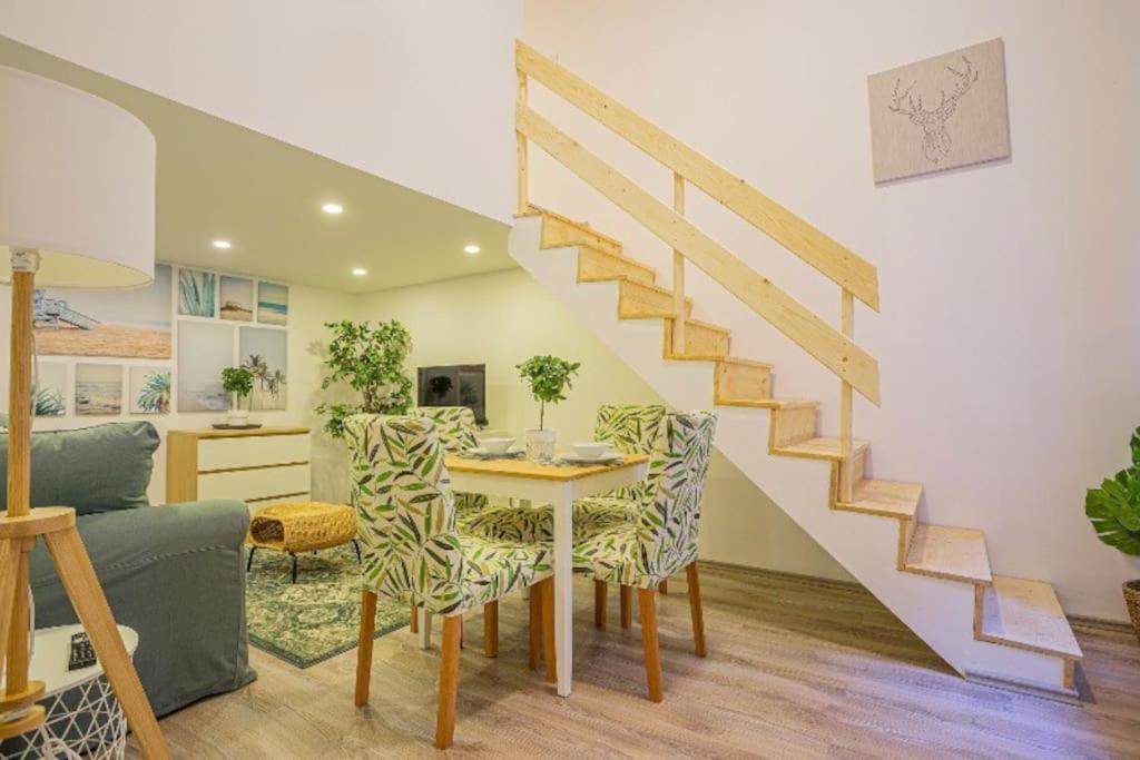 Cosy Flat In Akacfa Str., Aya Apartment บูดาเปสต์ ภายนอก รูปภาพ